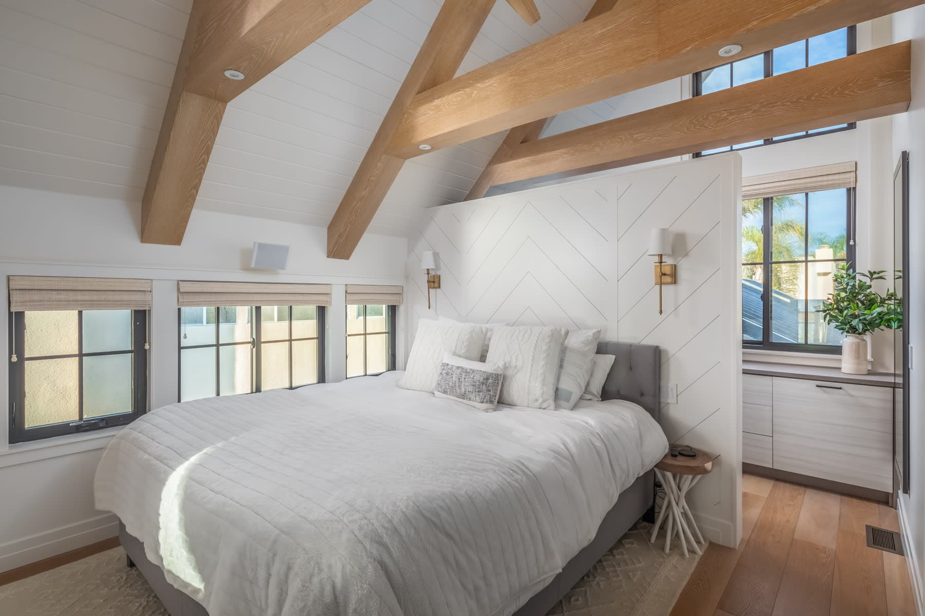 Ocean View Masterpiece - Image 4