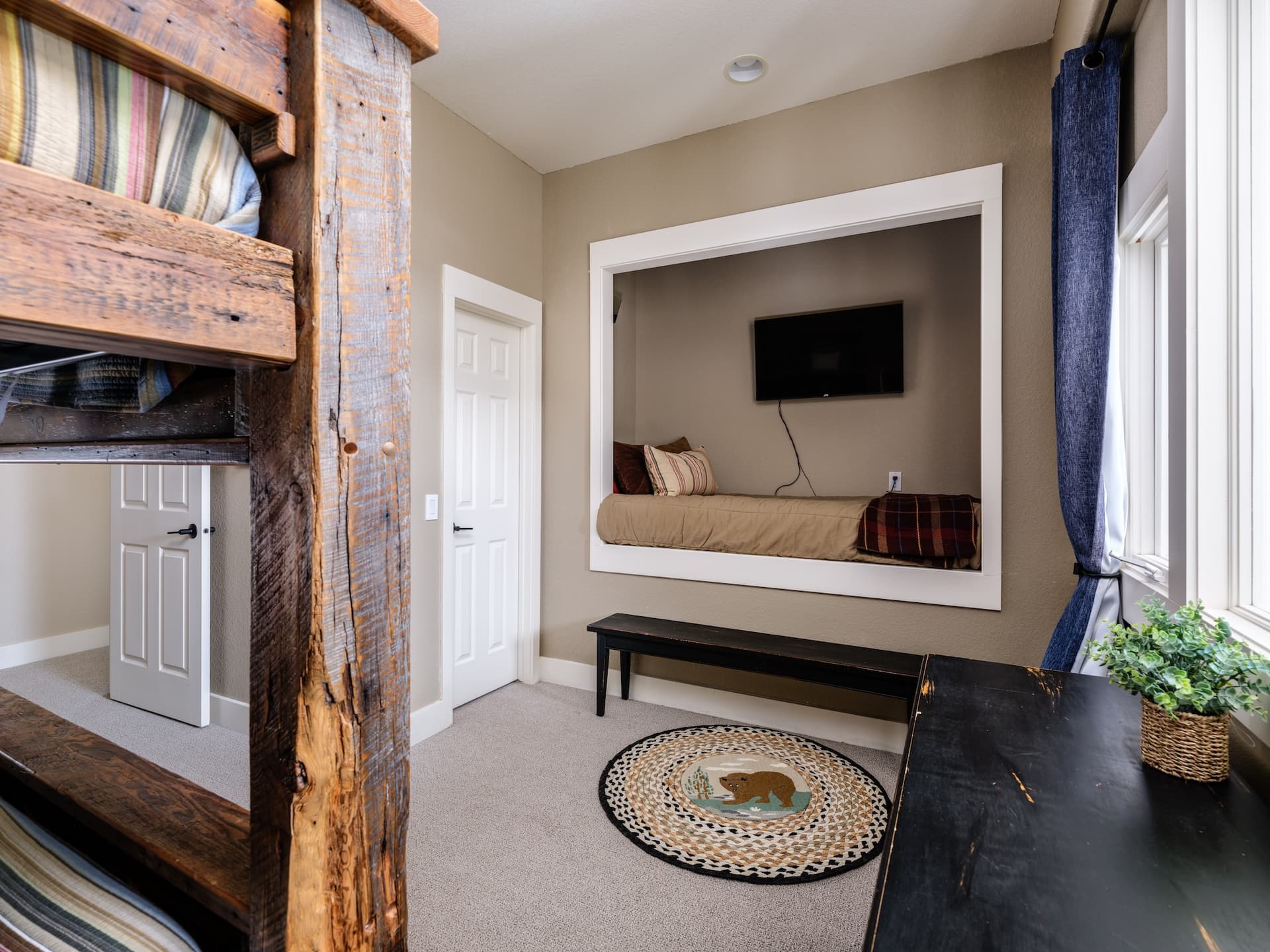 Saddle Ridge Townhome #J1 - Image 13