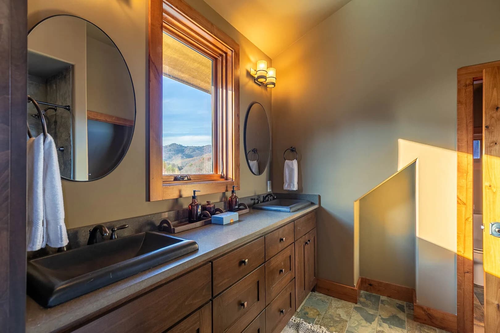 Bailey's Creek Lodge - Image 32