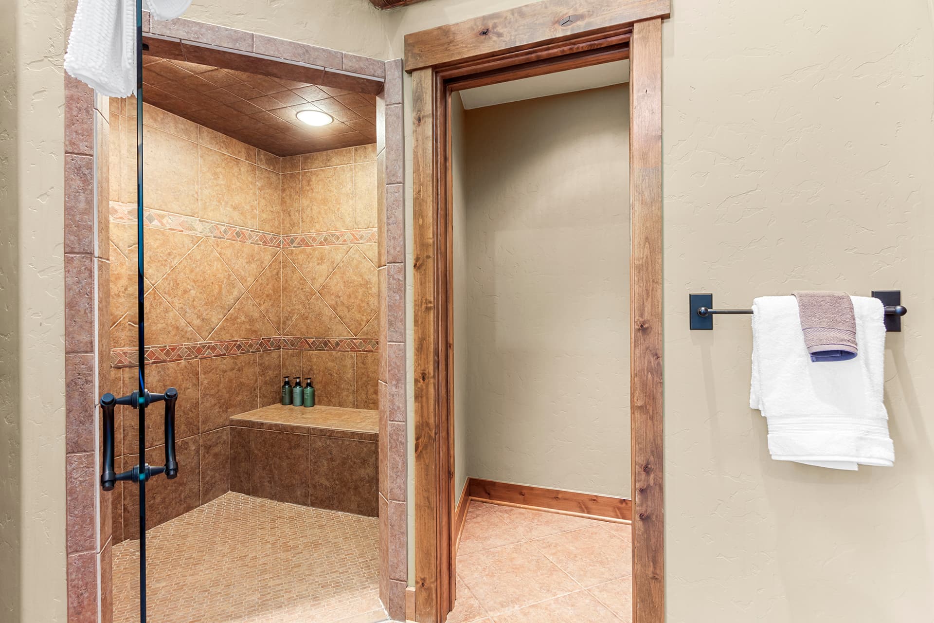 Twin Peaks Lodge - Image 27