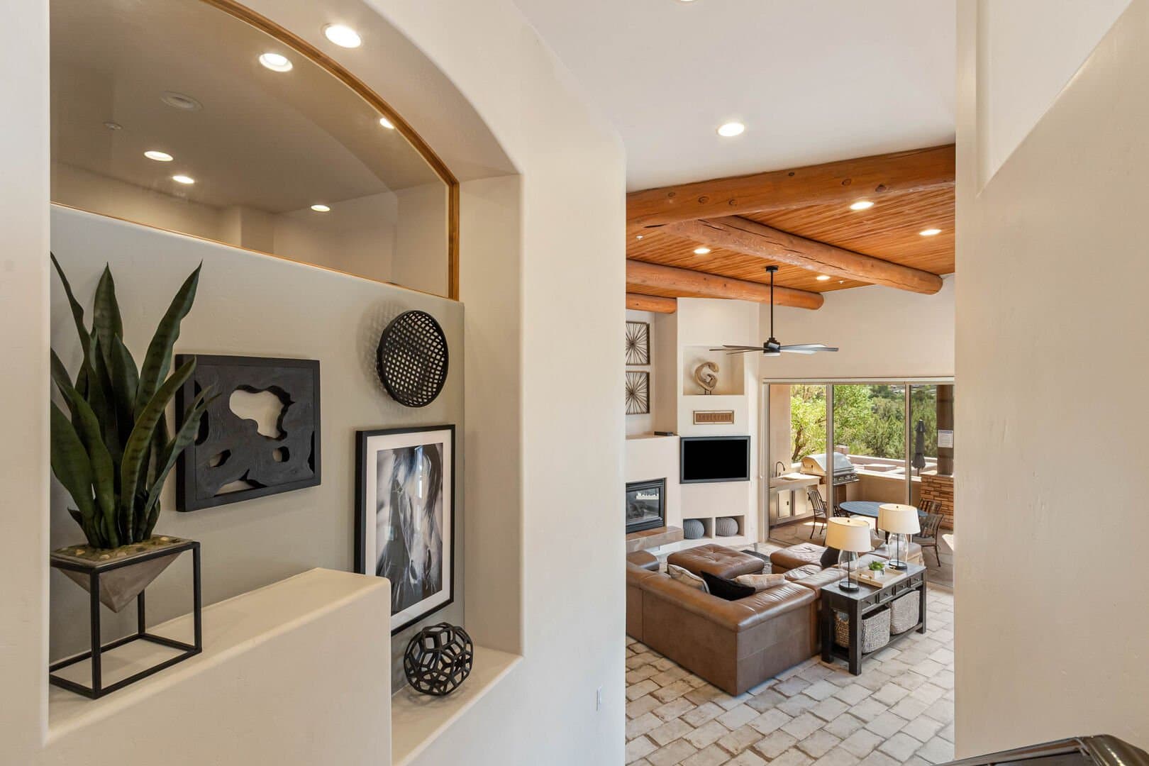 West Chateau - Image 14