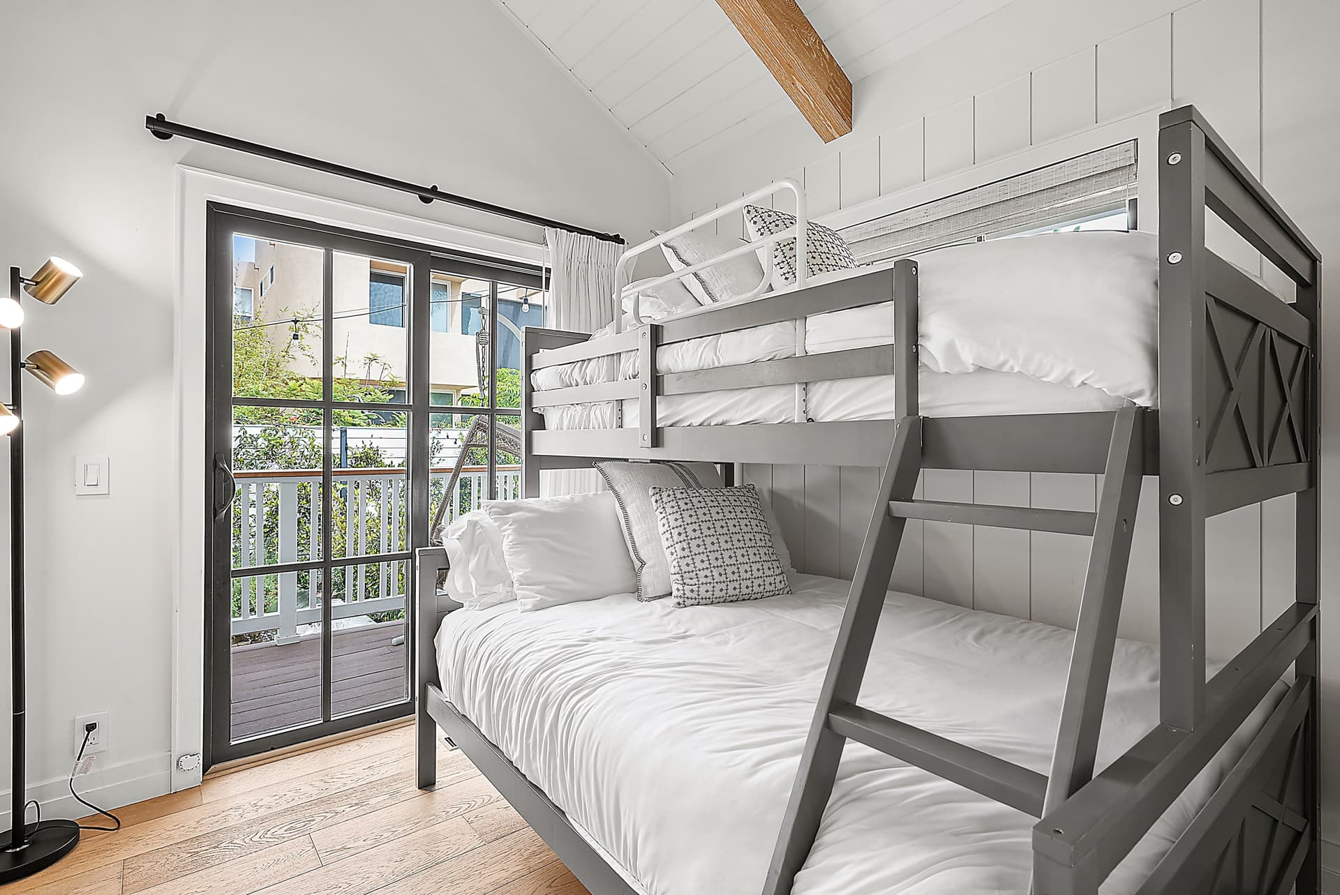 Neptune Experience - Image 29