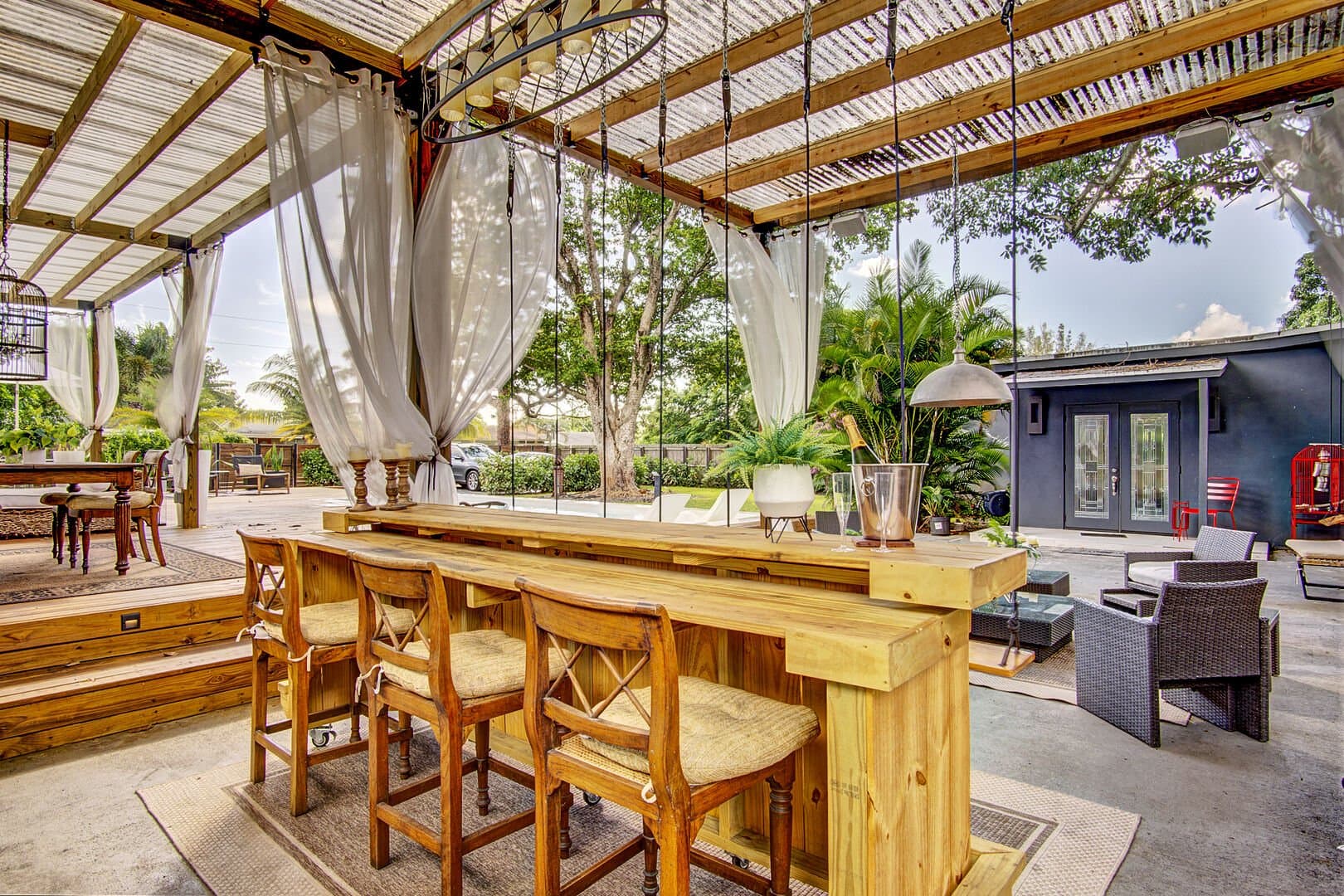 Tree House - Image 4