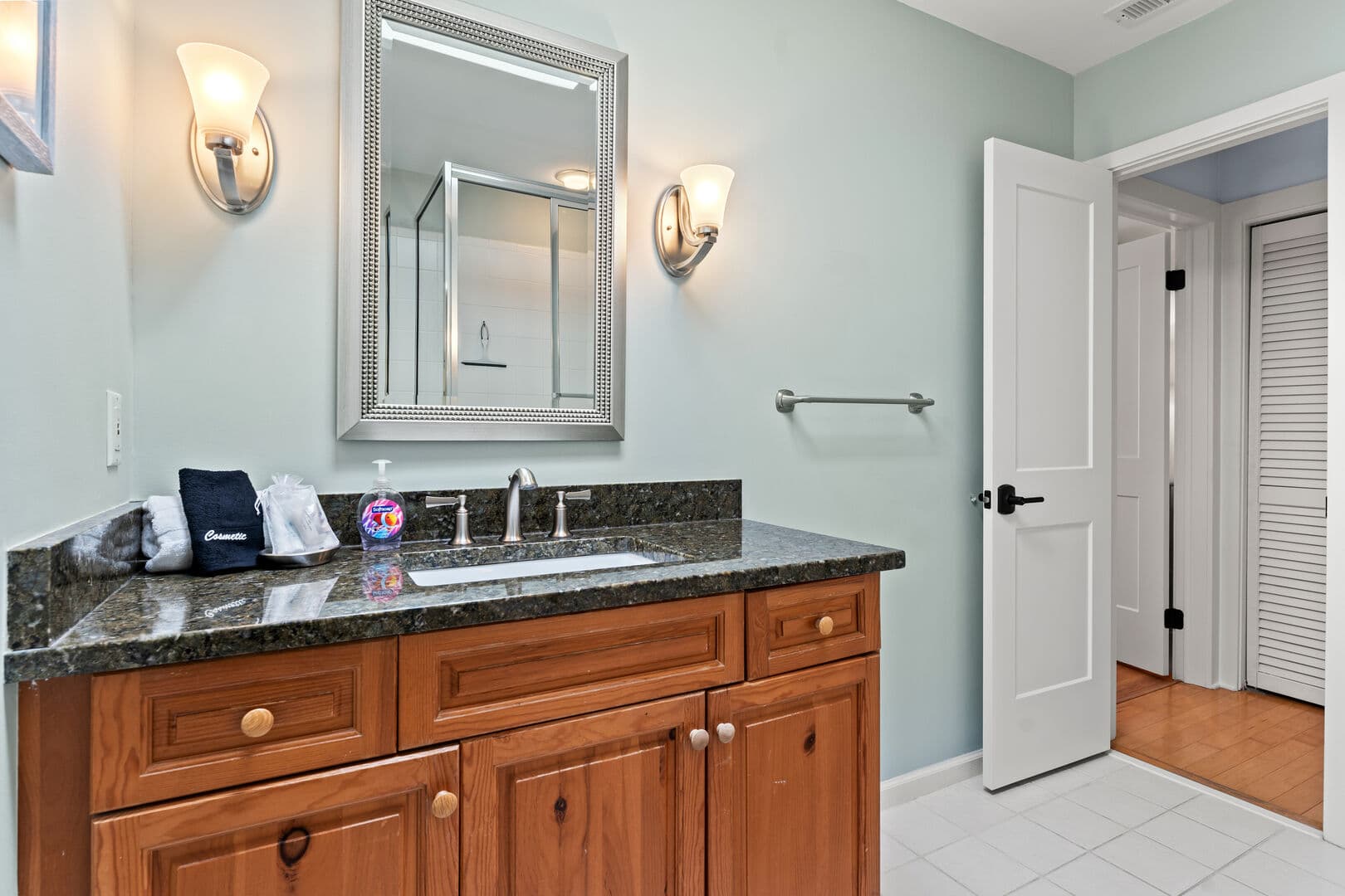 Tropical Retreat - Image 41