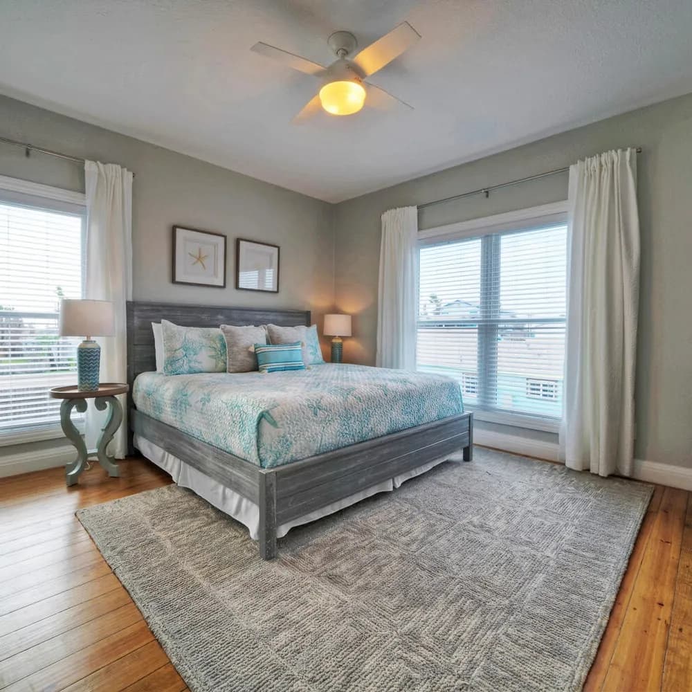 Moxy's Beach House - Image 28