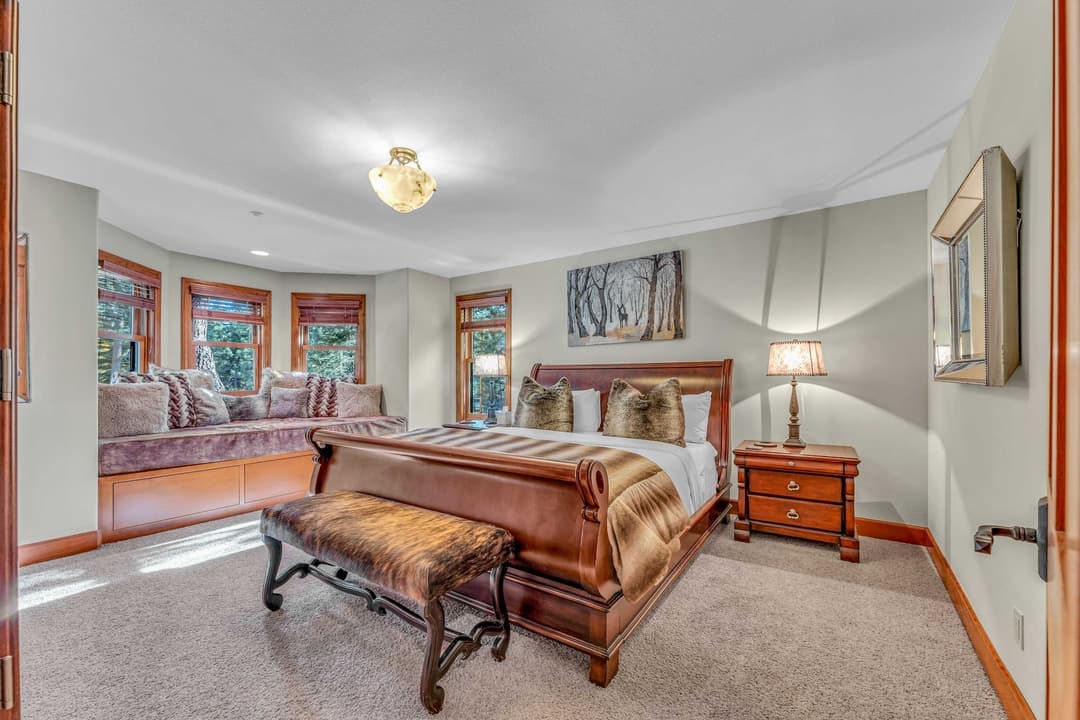 Olympic Valley Getaway - Image 20