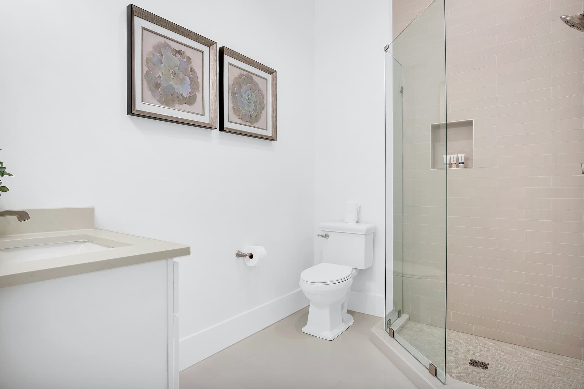 Aces High - Image 31