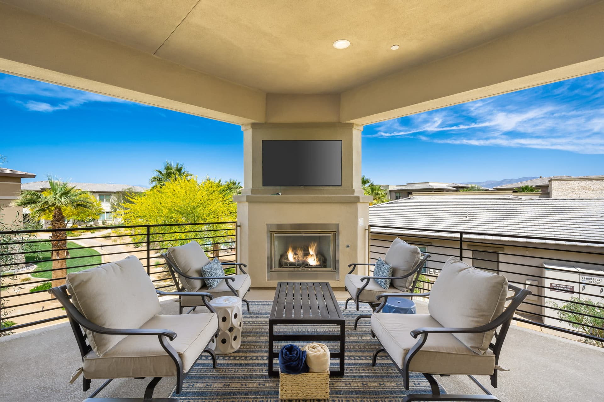 Stay Savvy in Palm Desert - Image 26