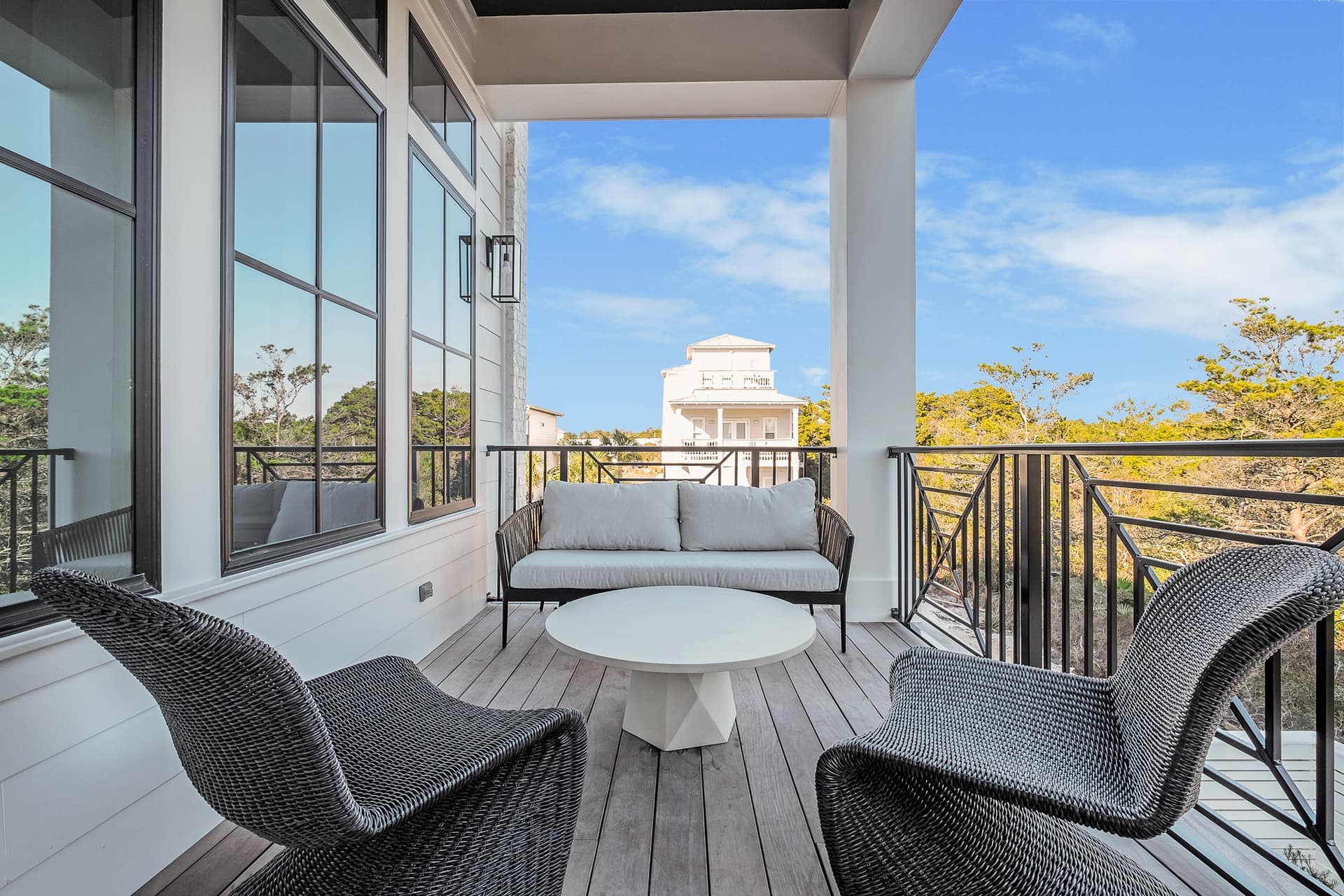 Emerald Palms - Image 46