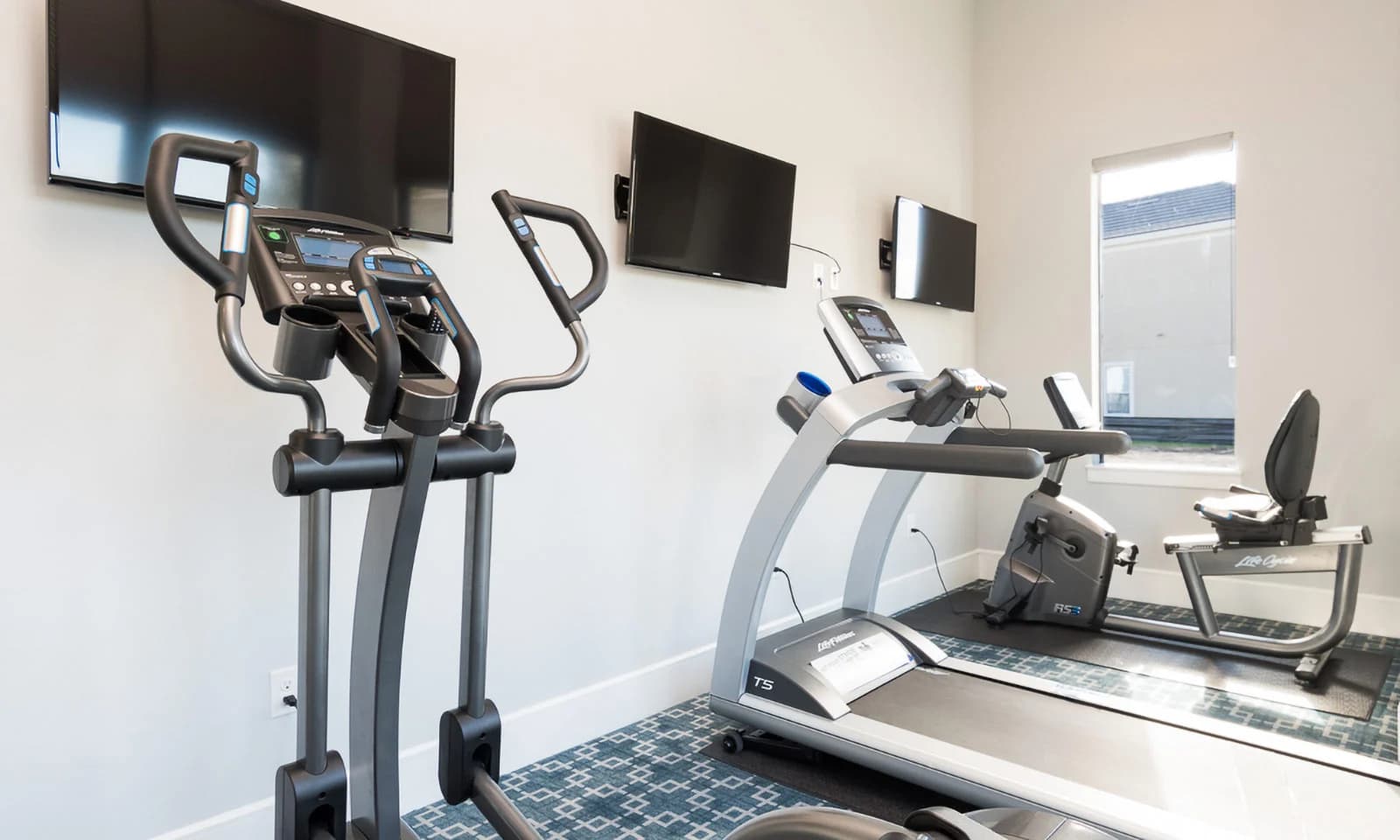 The Outstanding Oasis - Image 52