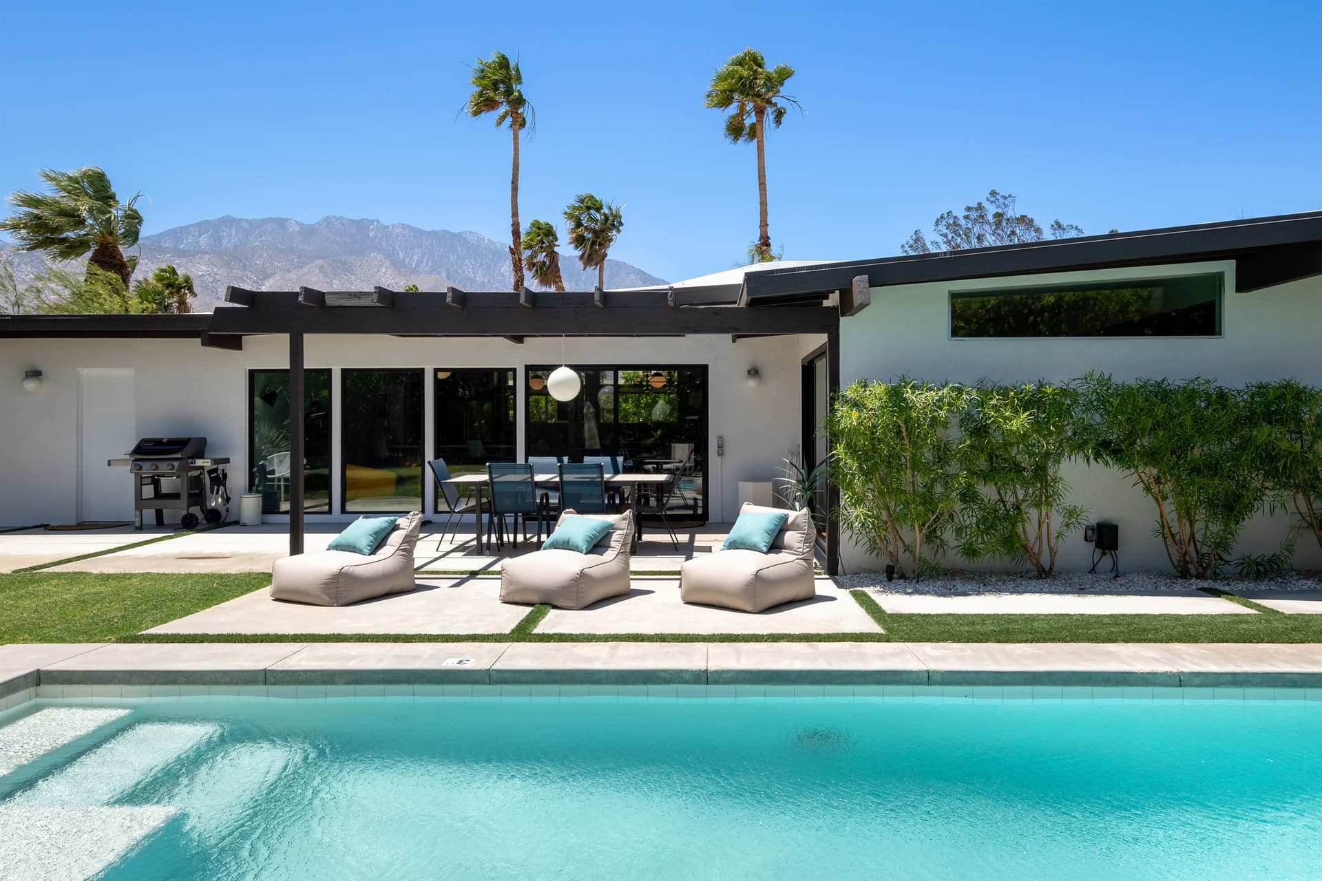 Hugh Kaptur’s Palm Springs Getaway - Image 39