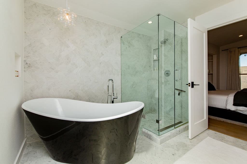 Westlake Hills Designer House - Image 17