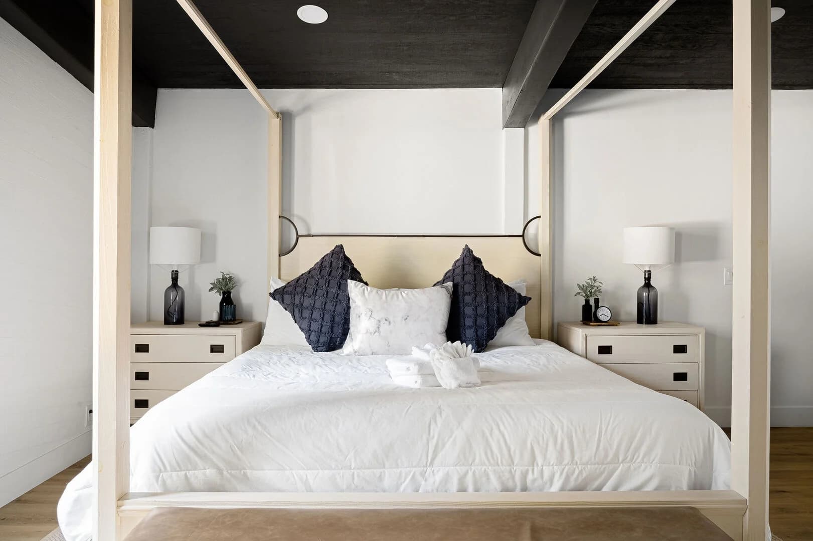 Summit House - Image 14