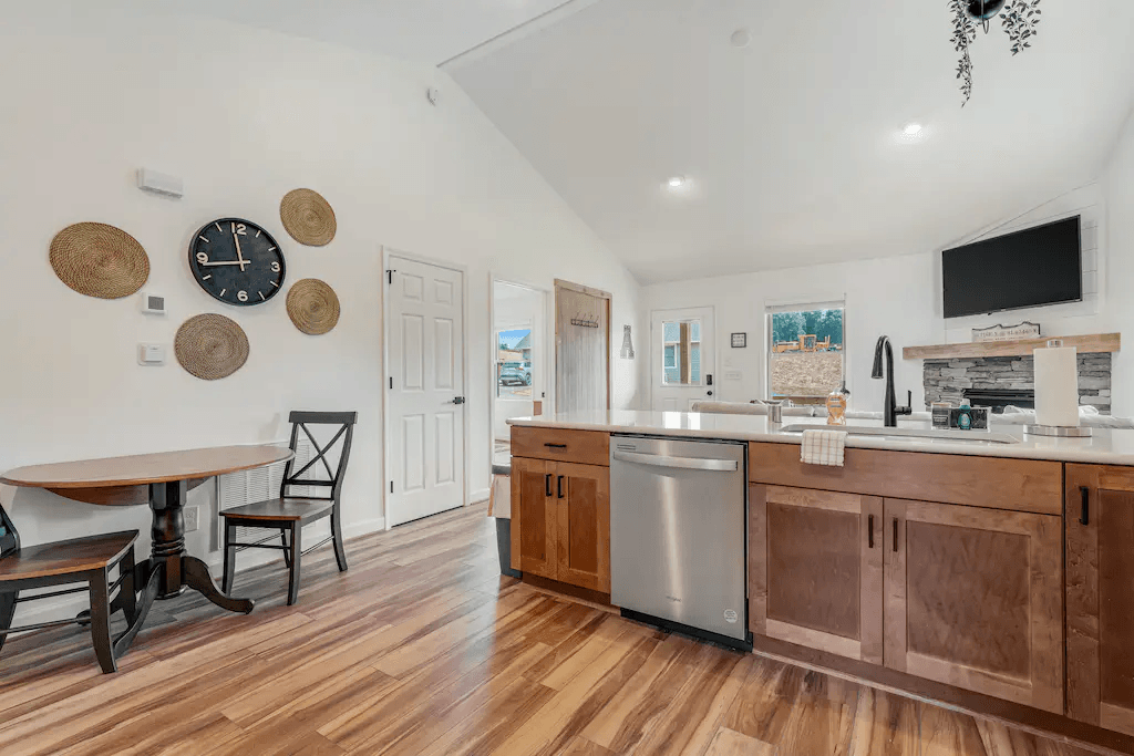 Brookshire Townhome - Image 4