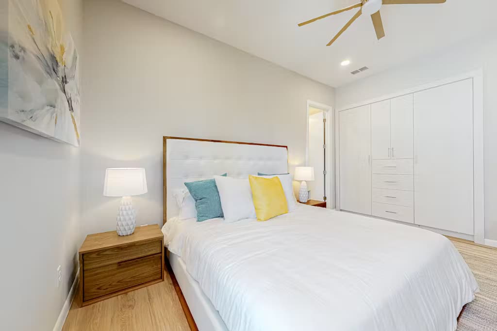 Dolphin Paradise - Image 9