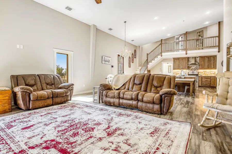 The Escape at Hilltop - Image 2