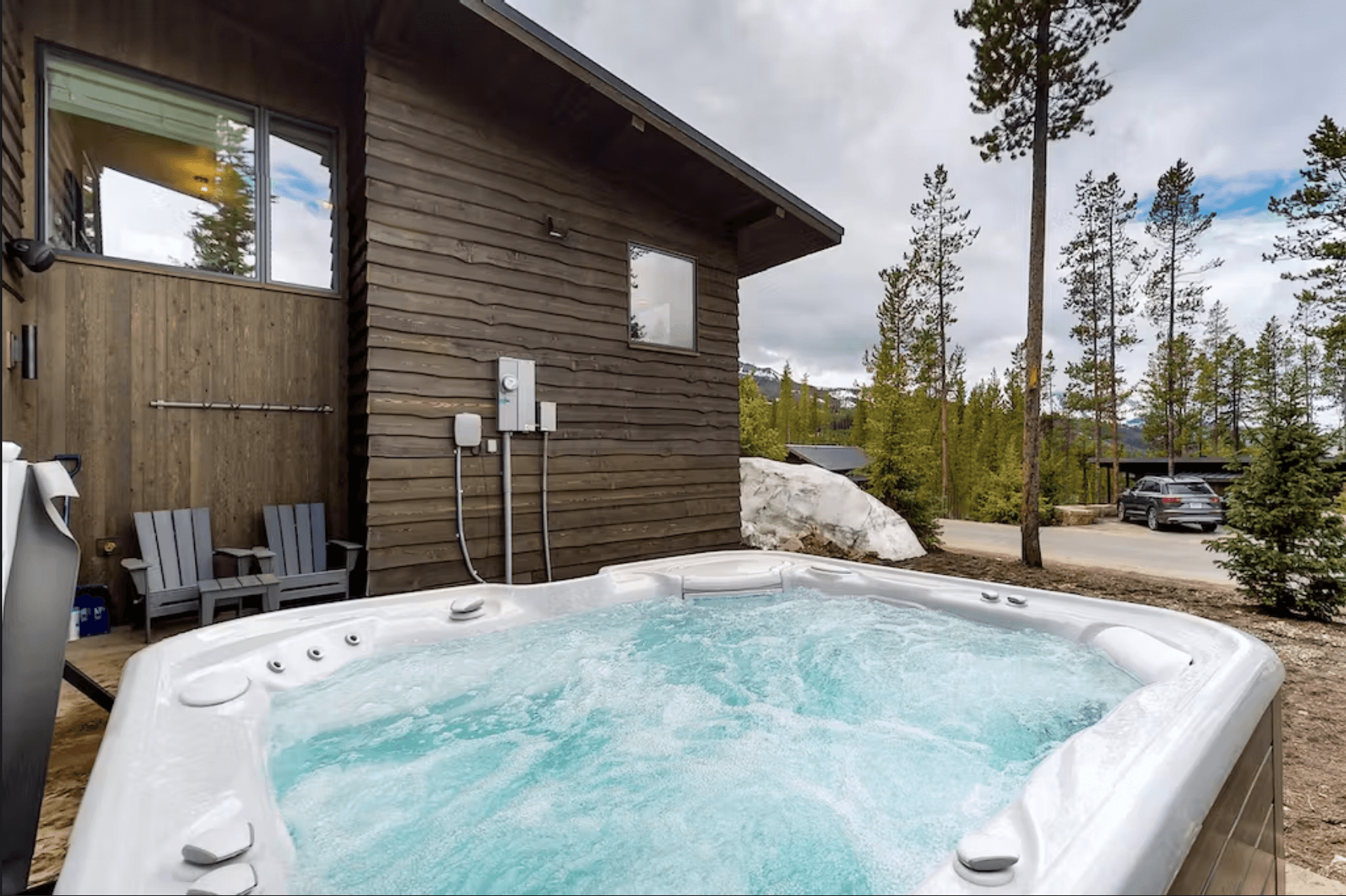 Lake Cabin - Image 33