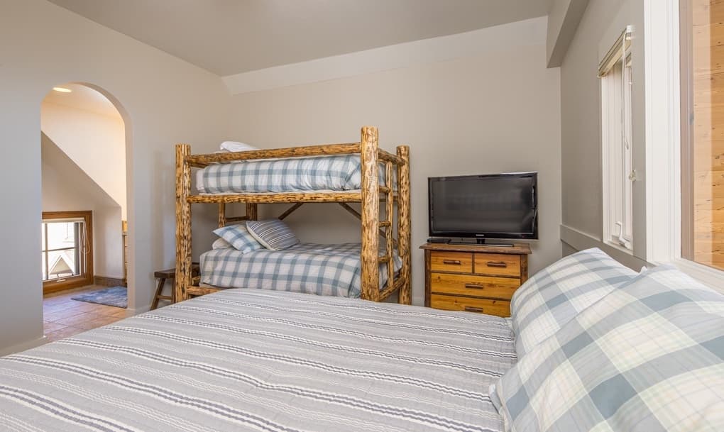 Saddle Ridge R2  - Image 23