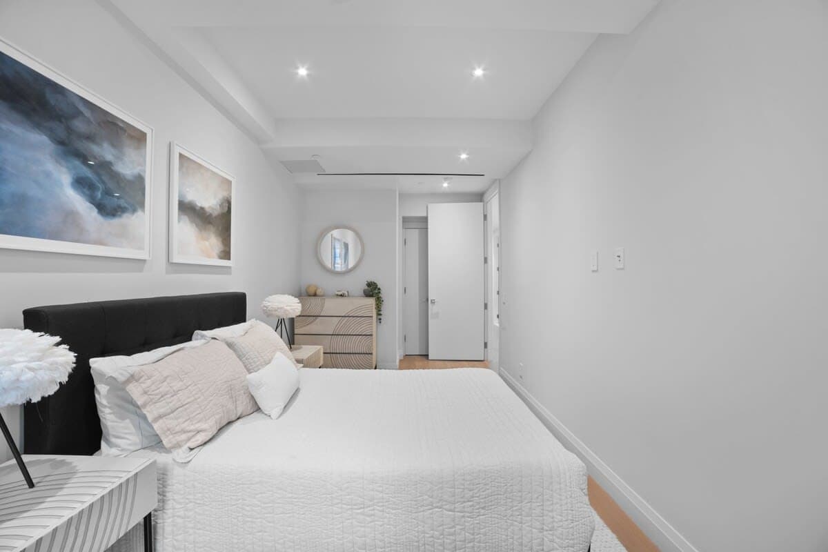 Madison Place - Image 24