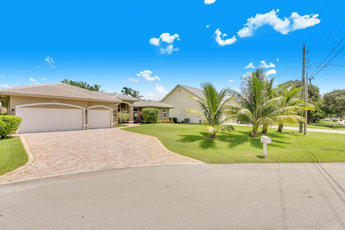 Northwest House - Image 25