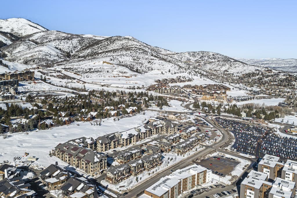 Residence at Canyons Cabriolet Lift - Image 19