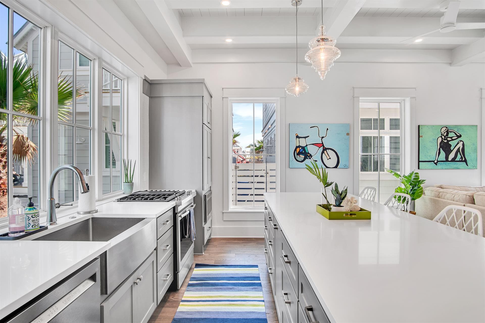 Isle of Dogs - Image 8