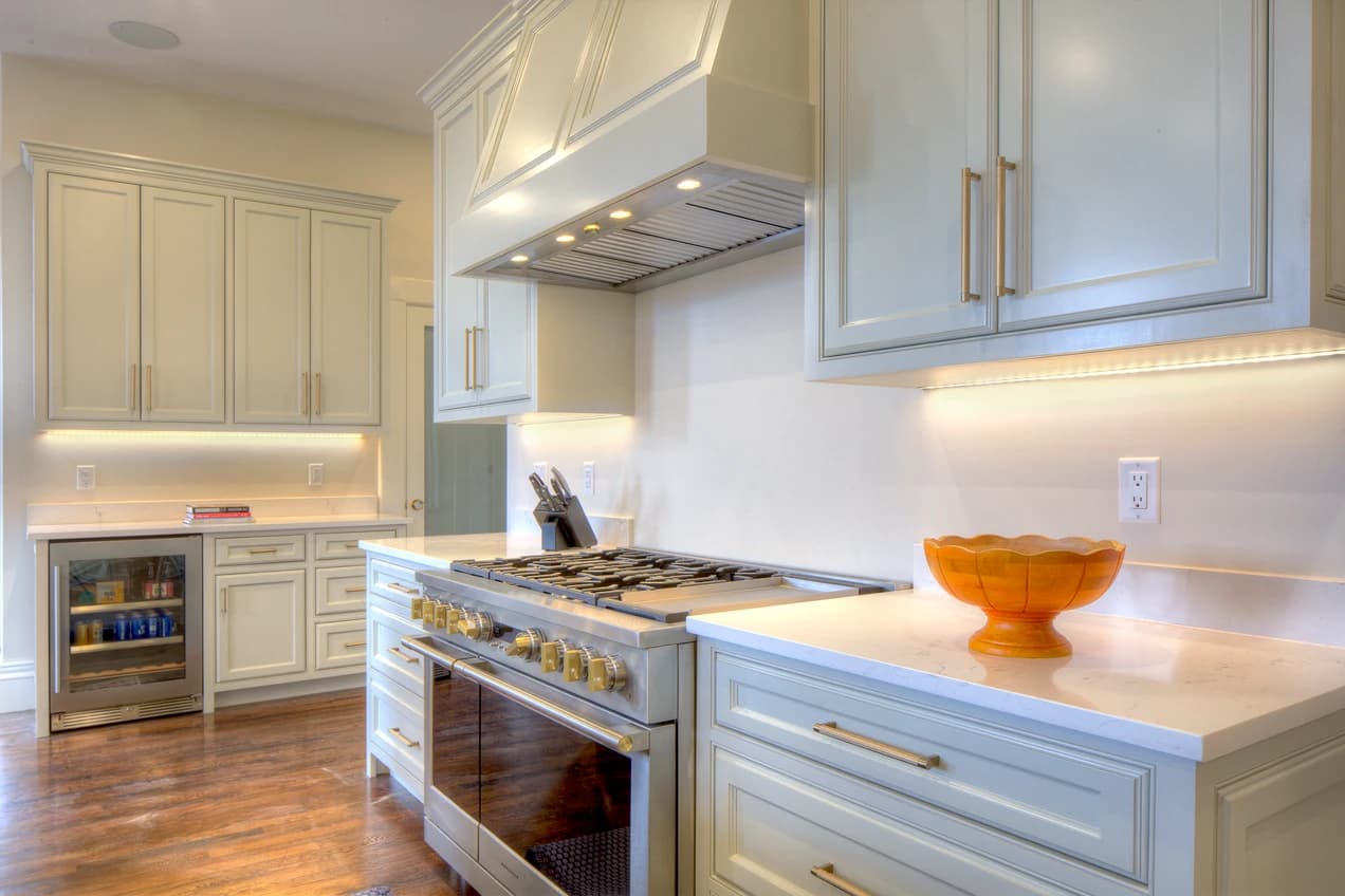 Cliffside Estate - Image 17