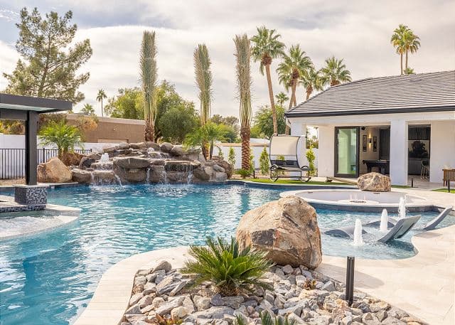 Estate on the River - Image 8