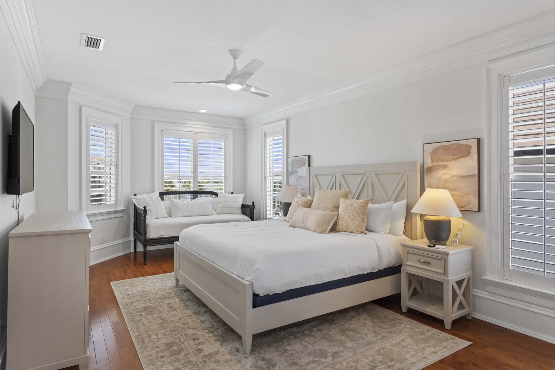 Kings View Manor - Image 14