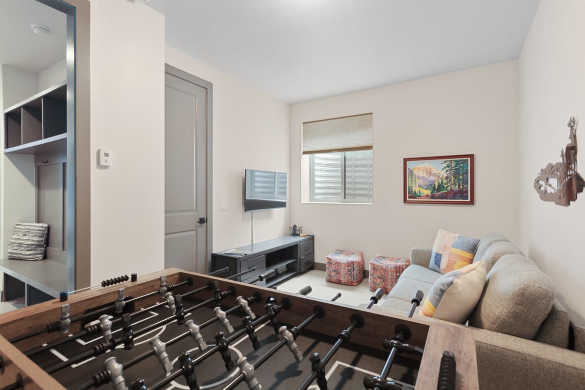 Mountain Vista Retreat - Image 24