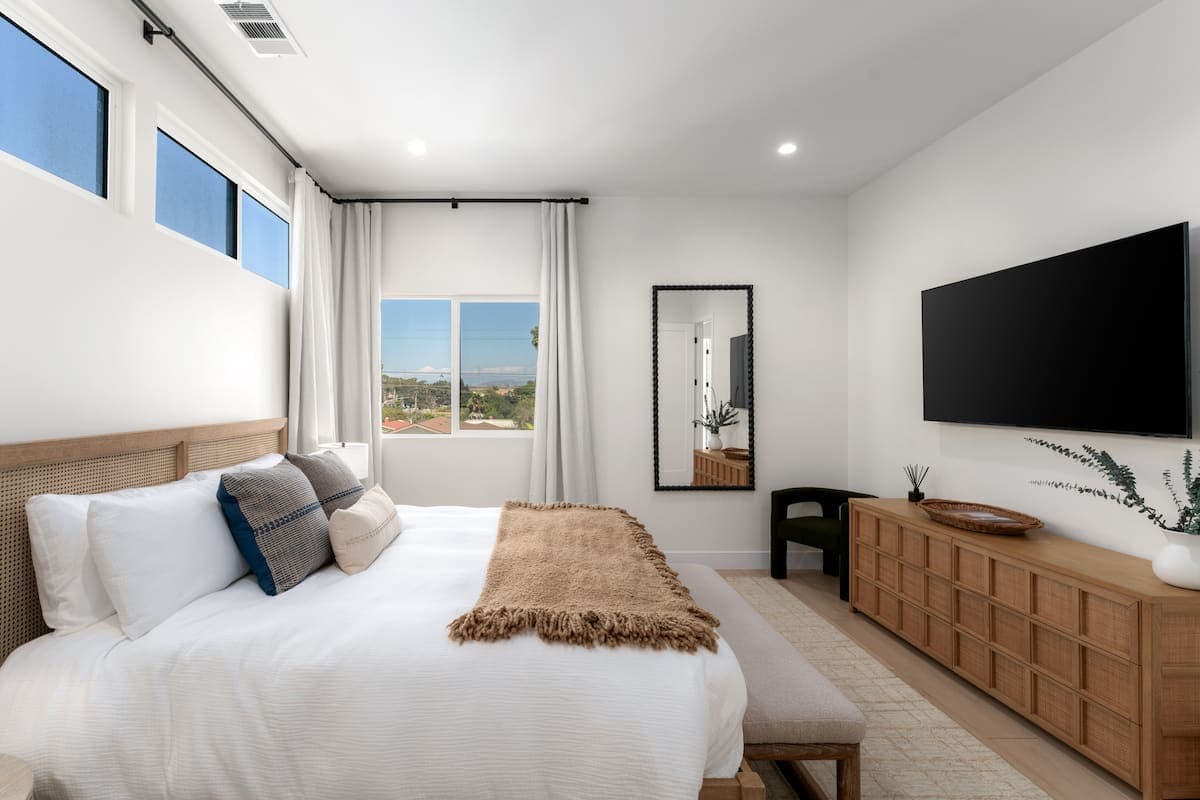 Ocean View Poolside Retreat - Image 26