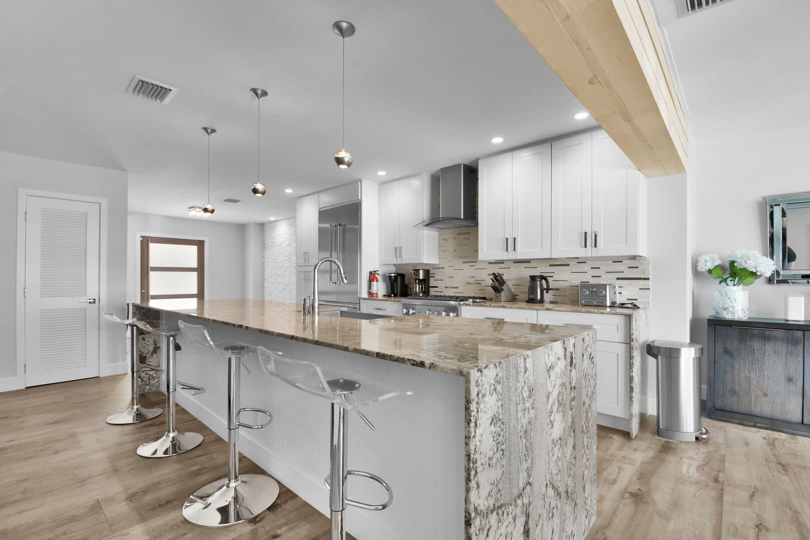 Knoll Ridge House - Image 16