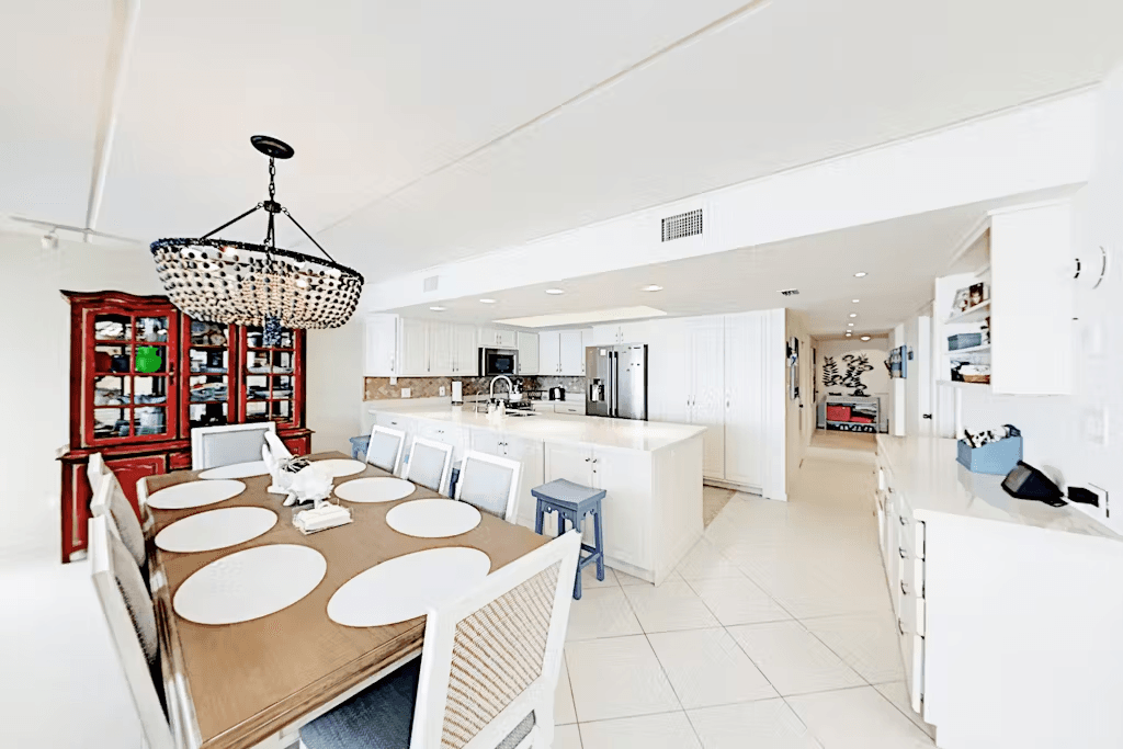 Suntide III Condo #910 - Image 2