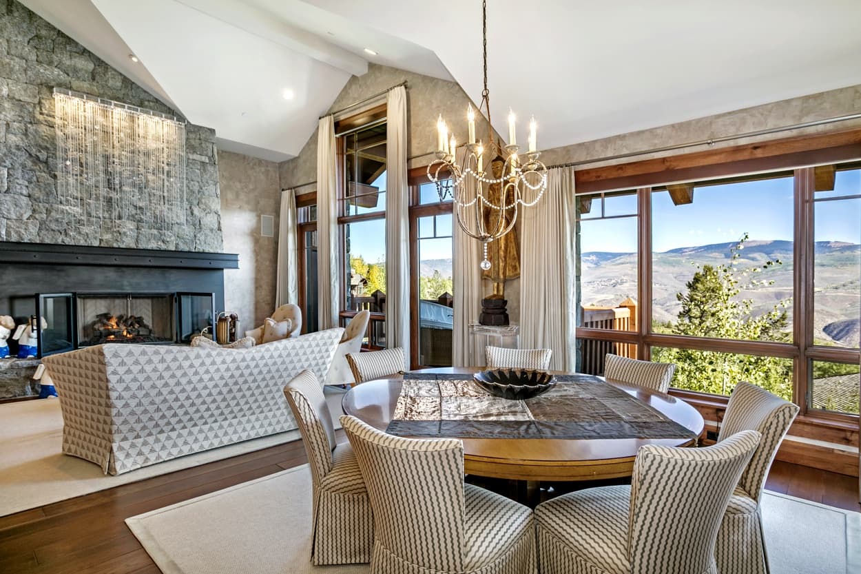 Snowflake Chateau At Hummingbird Lodge - Image 3