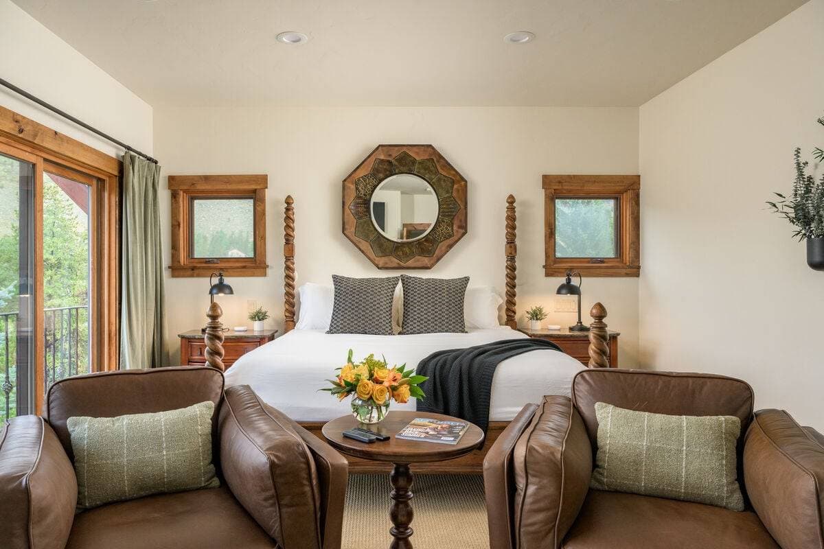 Four Sisters - Image 33