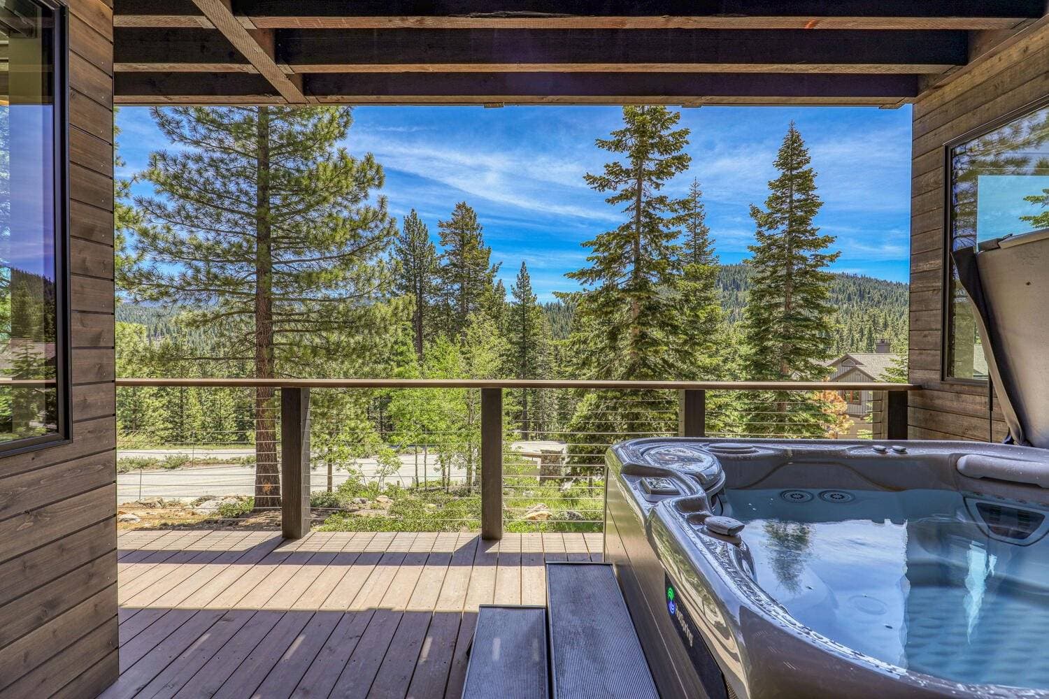 Larkspur Luxe - Image 2