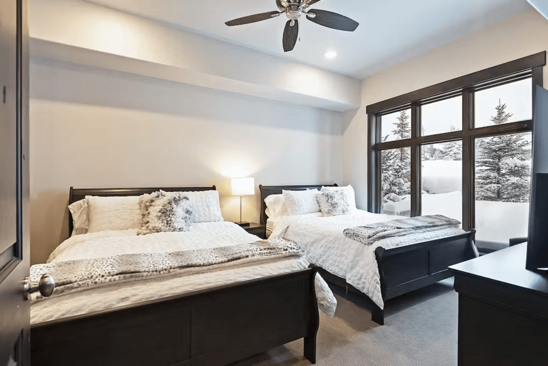 Blackstone 1F Home - Image 16