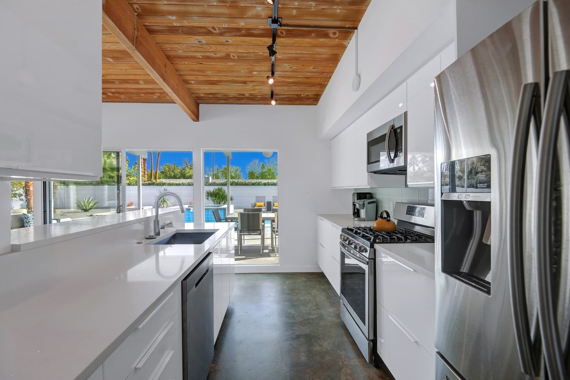 Mid Century Meiselman Home - Image 7