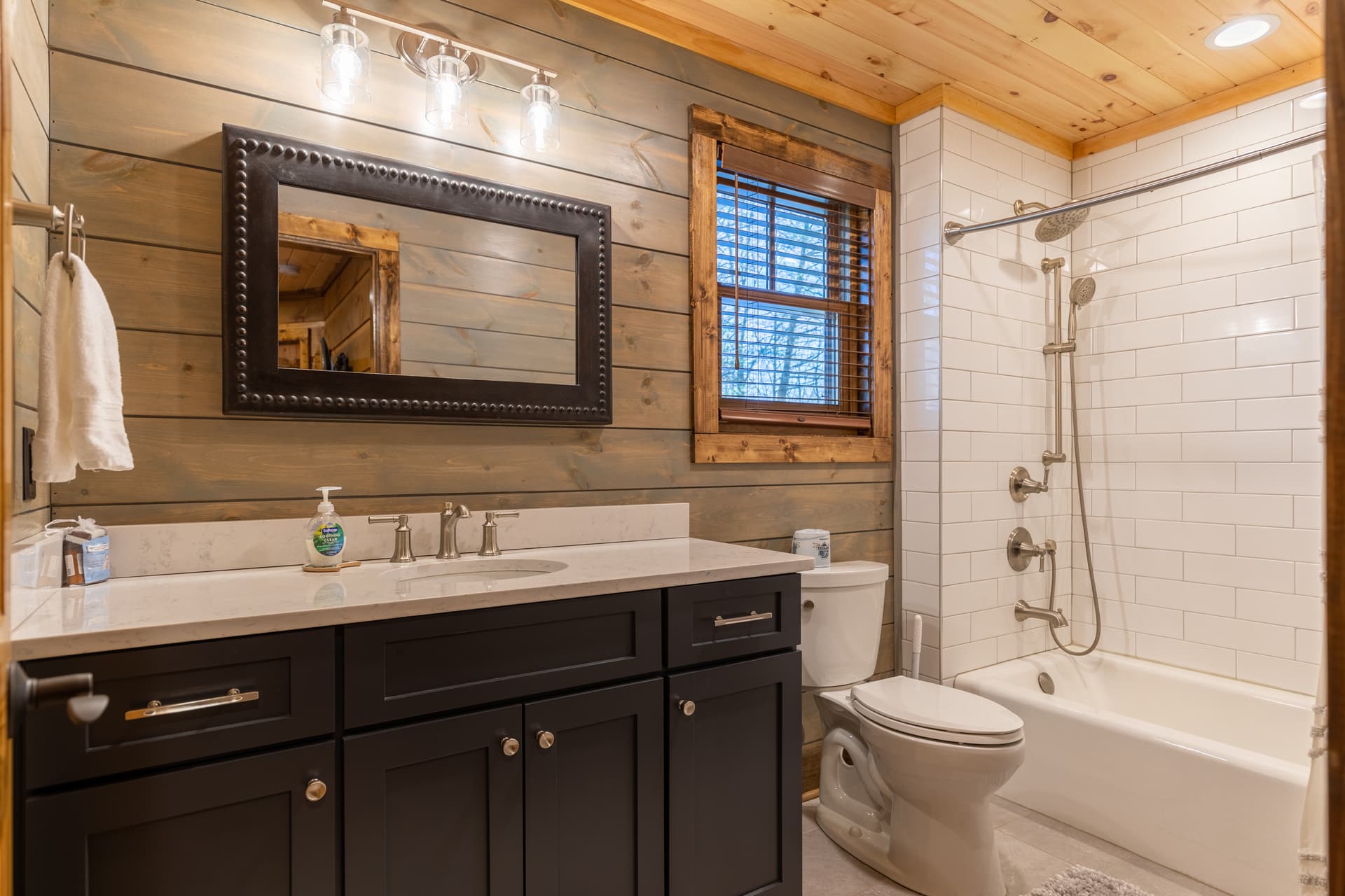 Papa's View - Image 20