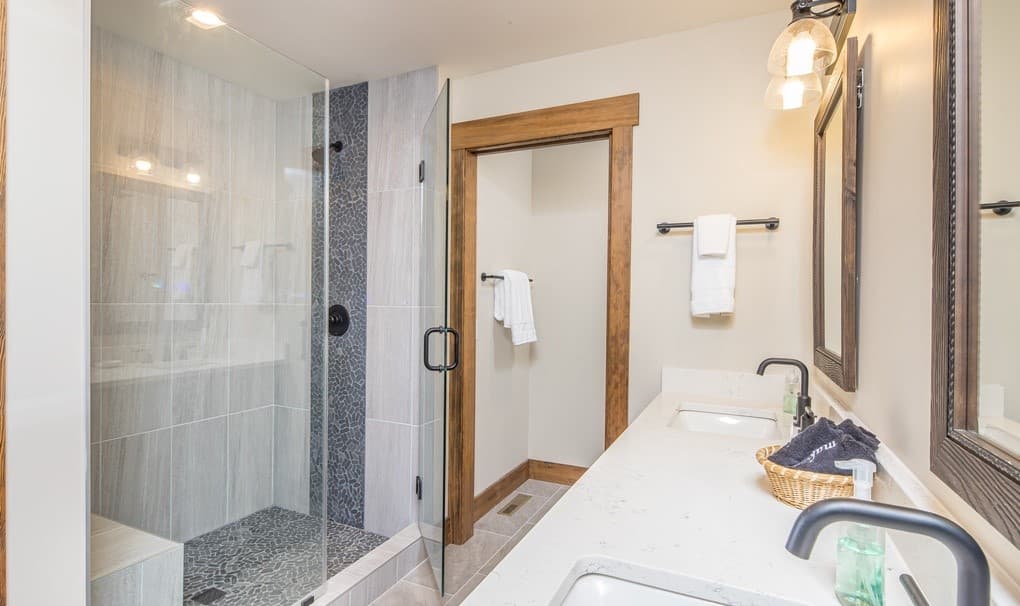 Fourpoint - Image 16