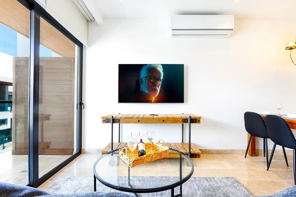 Serenada Residence - Image 13