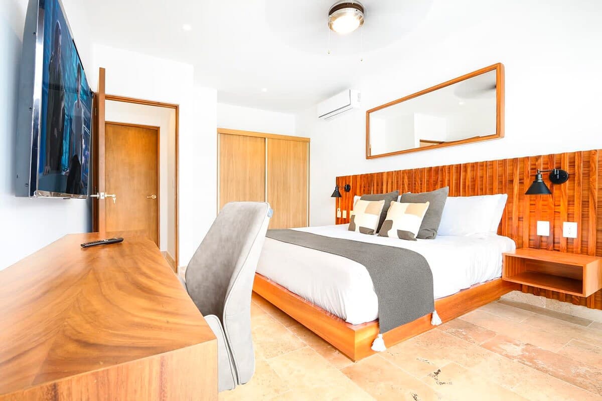 Serenada Residence - Image 19