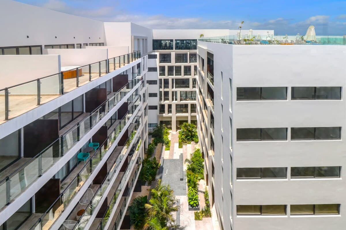 Hibiscus Residence - Image 40