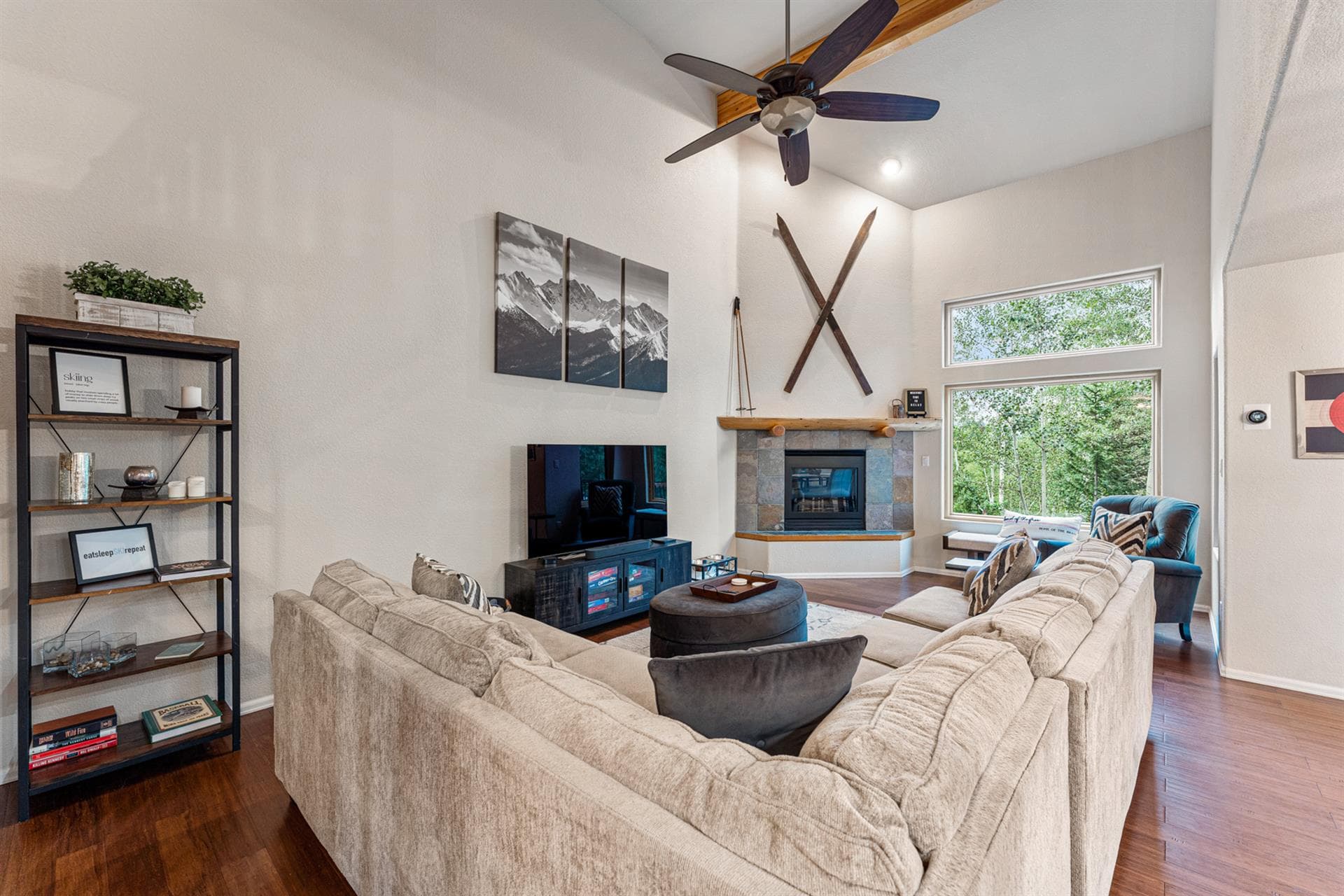 Burgundy House - Image 14