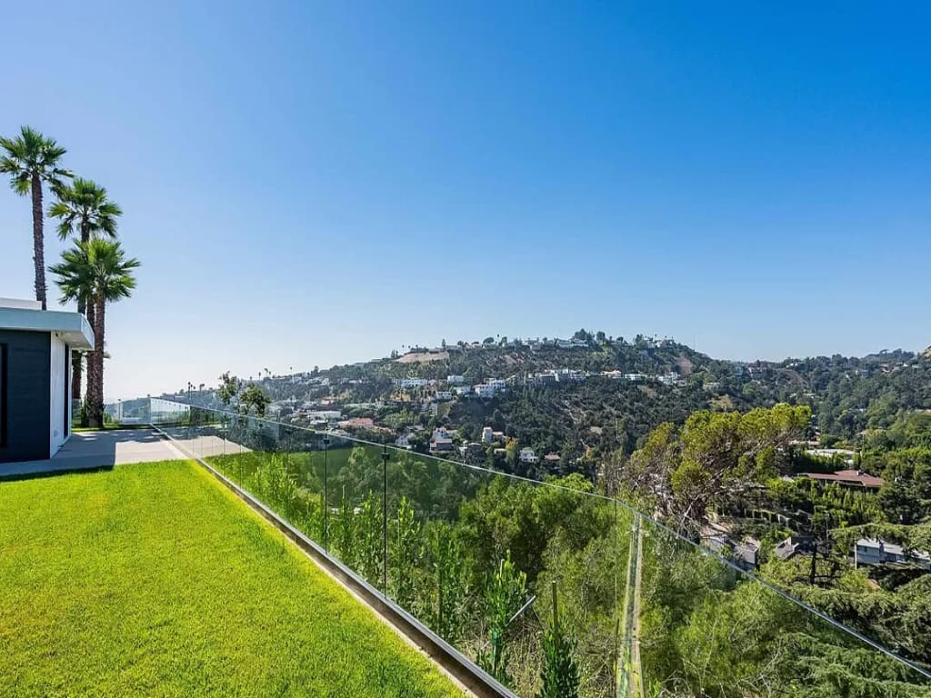 Monarch Modern - Image 3