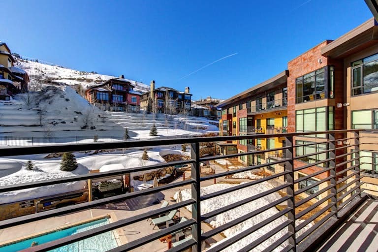 Lift Condo #503 - Image 2