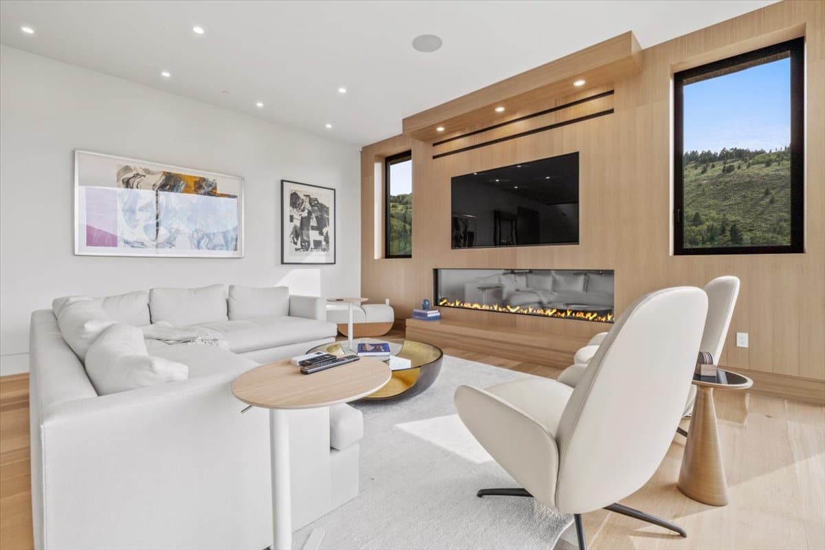 Panda Ranch Wing - Image 20