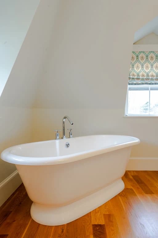 Downtown Victorian - Image 14