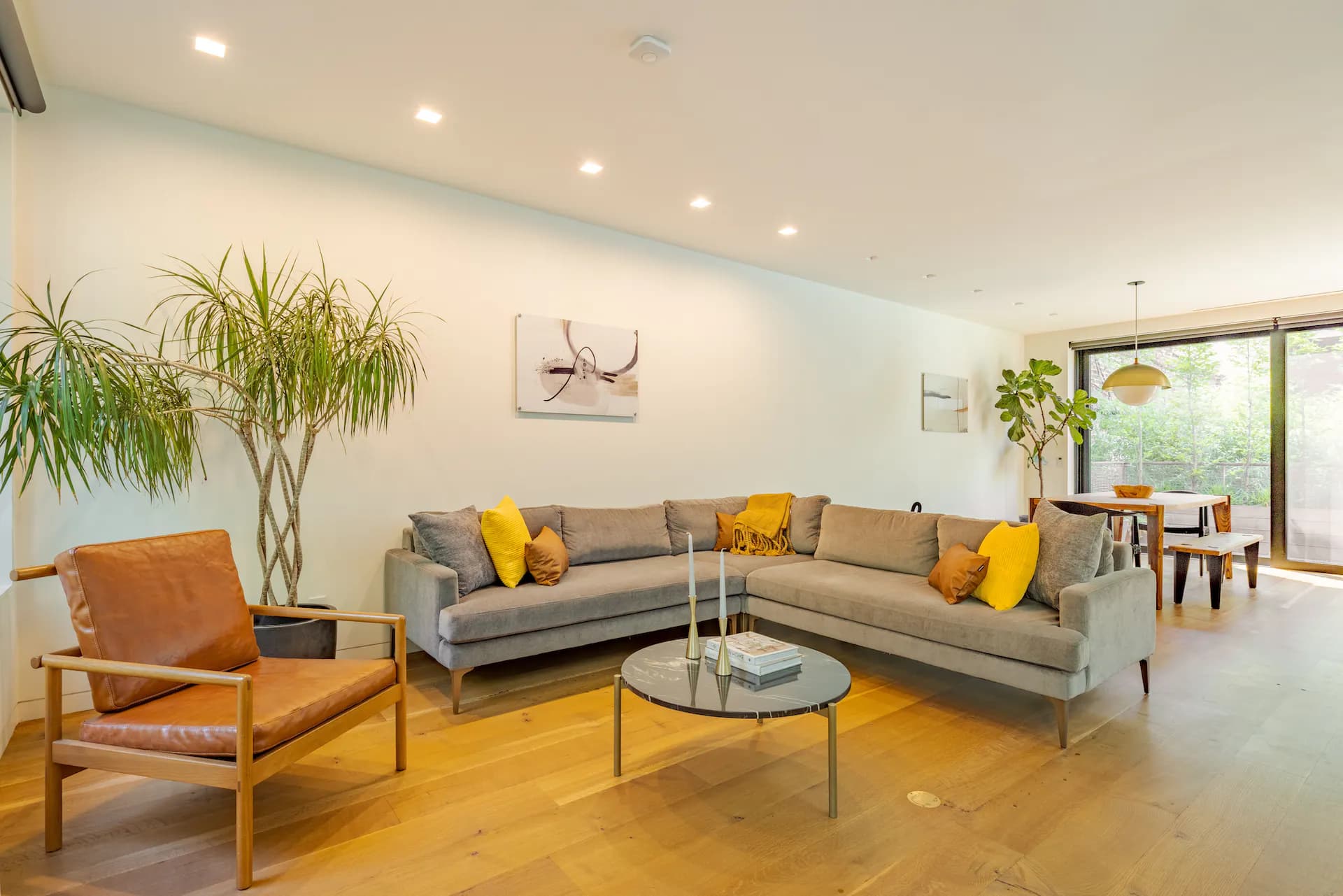 Empire House - Image 4