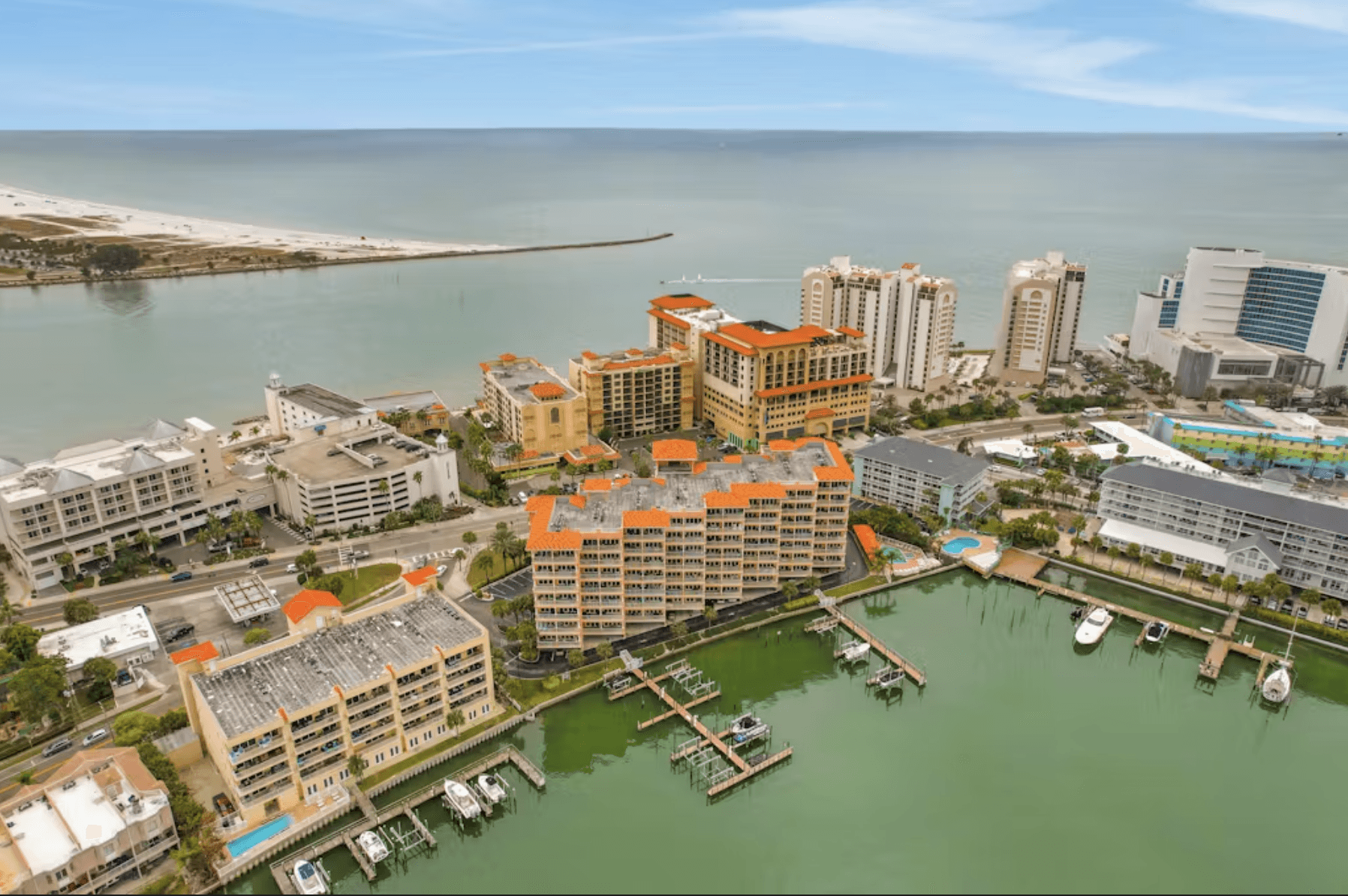 Harborview Grande Residence - Image 35